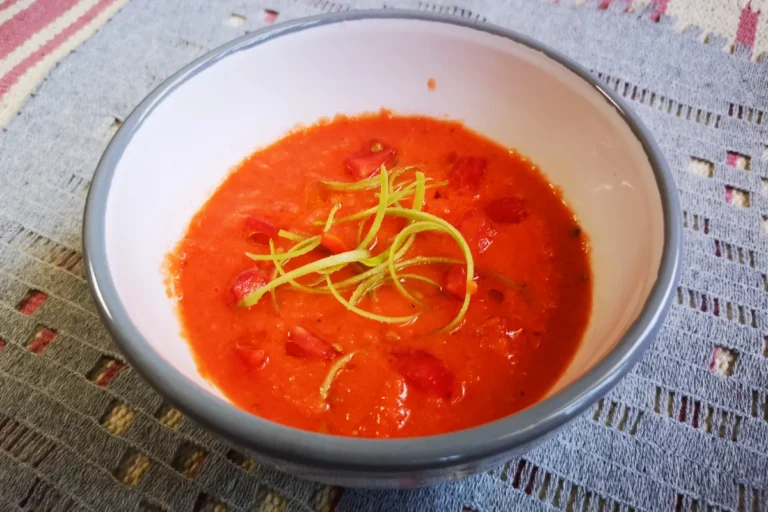 Gazpacho cremoso de tomate y manzana sin pepino, versión digestiva sin gluten