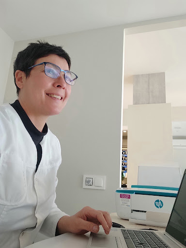 Marisol San Juan nutricionista y naturópata en consulta Barcelona